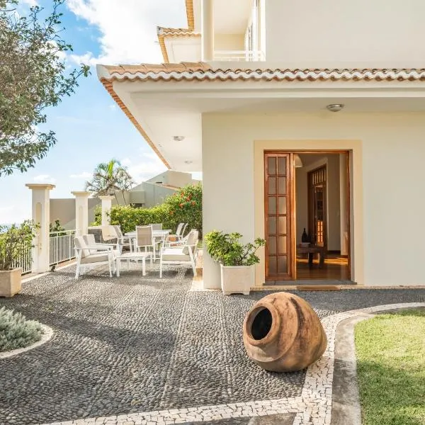 Casa das Neves - By Wehost, hotel ve Funchalu