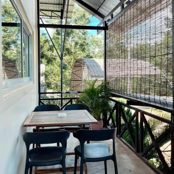 CornerStone Nesat in Nesat Village, hotel in Phumĭ Chroŭy Svay