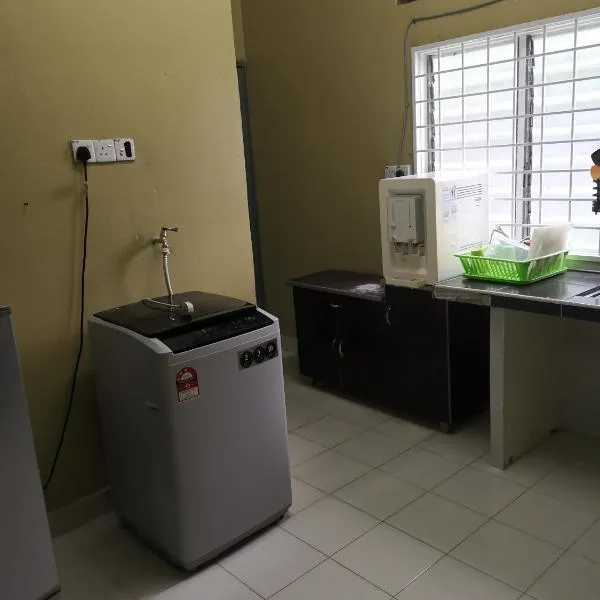 Desa Kemboja Homestay, hotel in Pantai Cenang