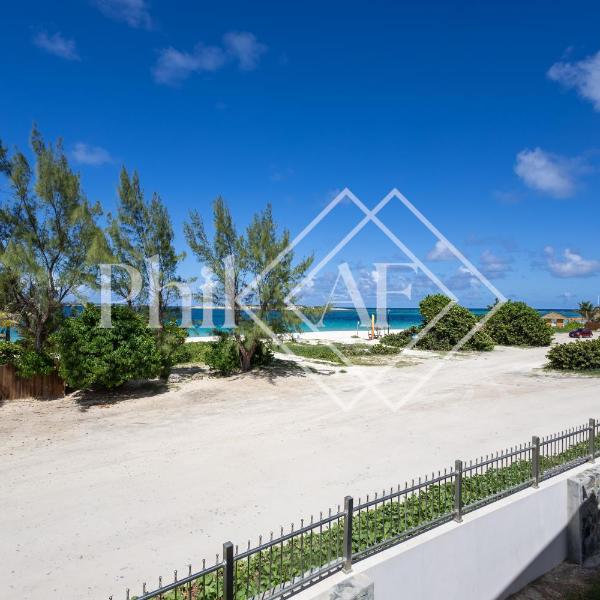 Beautiful 4,5 bed-rooms Beach-front Duplex of 189 m2 at Orient Beach, La Baie-Orientale