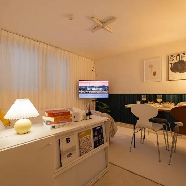 Warm Place, hotel in Seoul