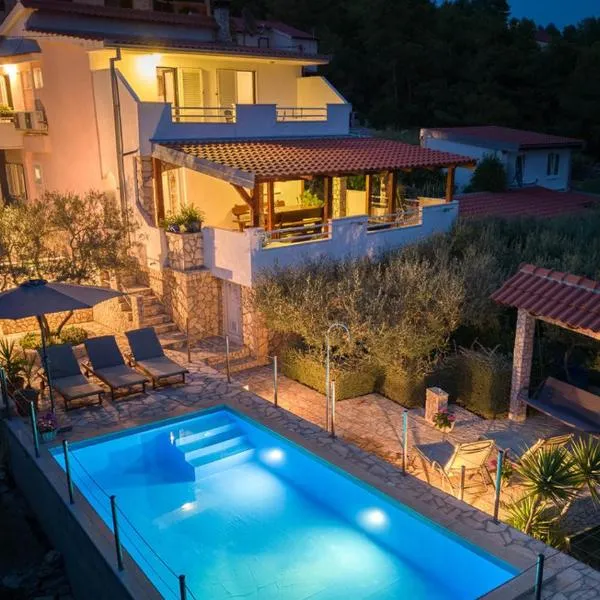 Holiday house Stupalo- with private pool, Hotel in Rukavac