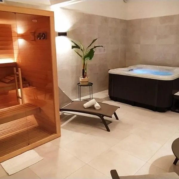Hôtel Les Nations The Originals Boutique VICHY, hotel in Vichy
