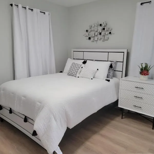 Room for rent with own bathroom, hotel en Hartford