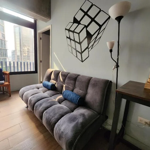Apartamento Granat, con parqueo en Cuatro grados norte, hotel in Guatemala