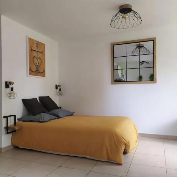 Beau studio neuf + parking et vélo gratuit, Hotel in Pérols