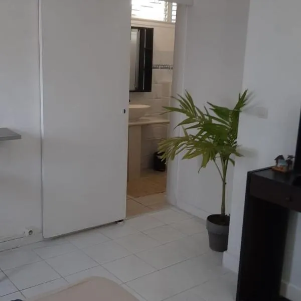 Studio de l'Anse Rouge Tartane, hôtel à La Trinité