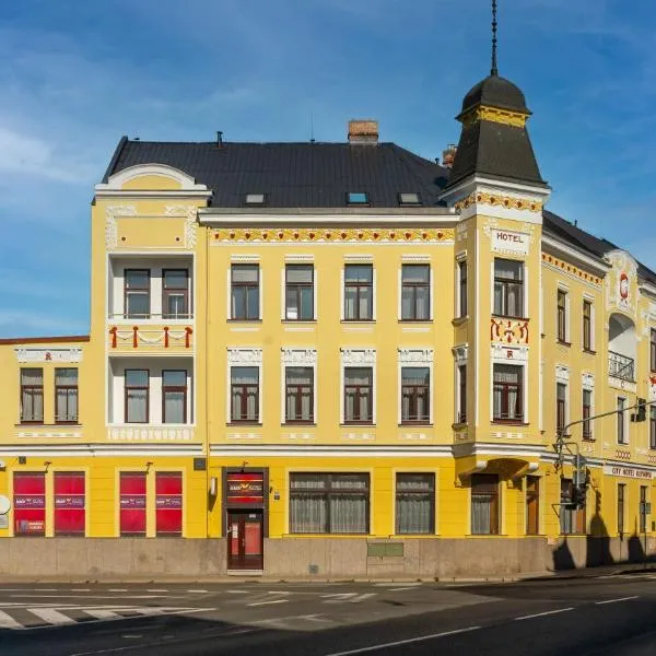Hotel Olympia Česká Lípa، فندق في تشيسكا ليبا