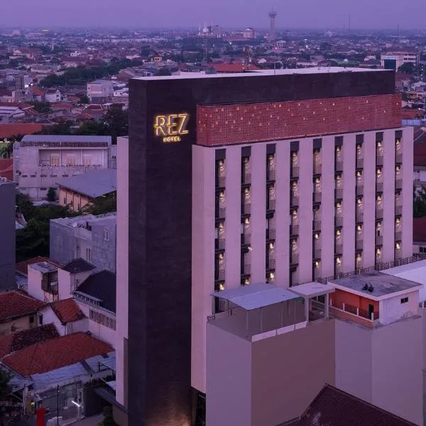 REZ Hotel Semarang, Hotel in Semarang