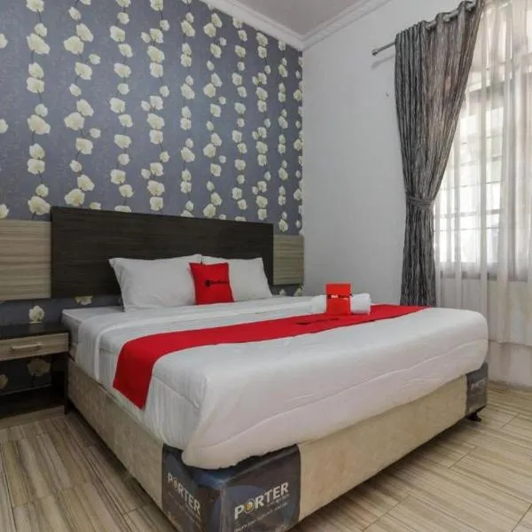 RedDoorz @ Pantai Panjang Bengkulu, хотел в Pekansaptu