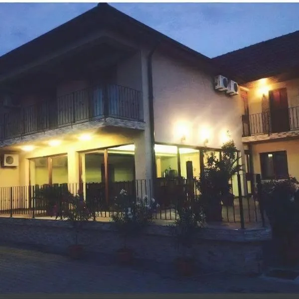 Pensiunea Mystique, hotel in Arad