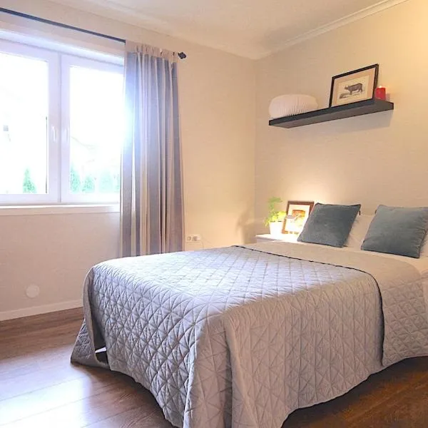 Førde sentrum - Lindbøen Gjesterom, hotel em Førde