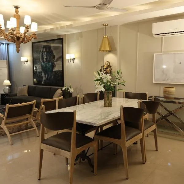 R6 Luxury Peacefull & Comfortable, hotel in New Delhi