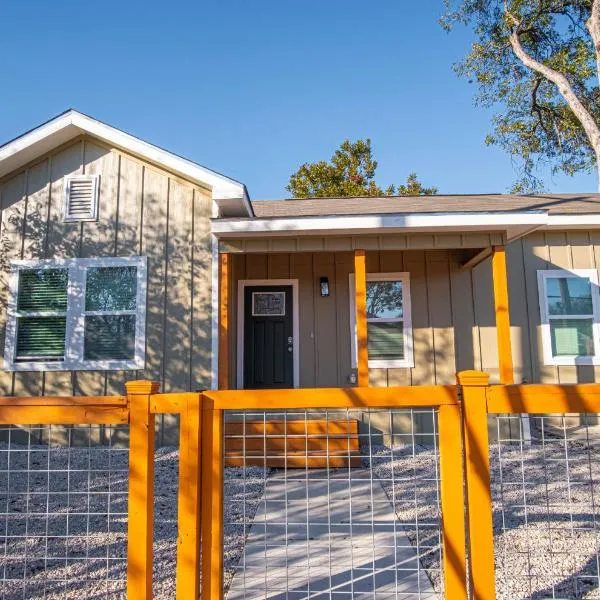 Escape to 4BR3BA Downtown Home Brand New, hotel em San Antonio