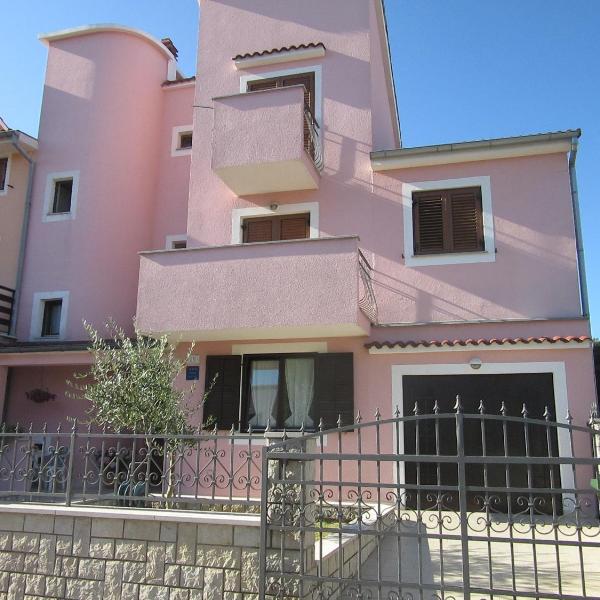 Apartment A&M