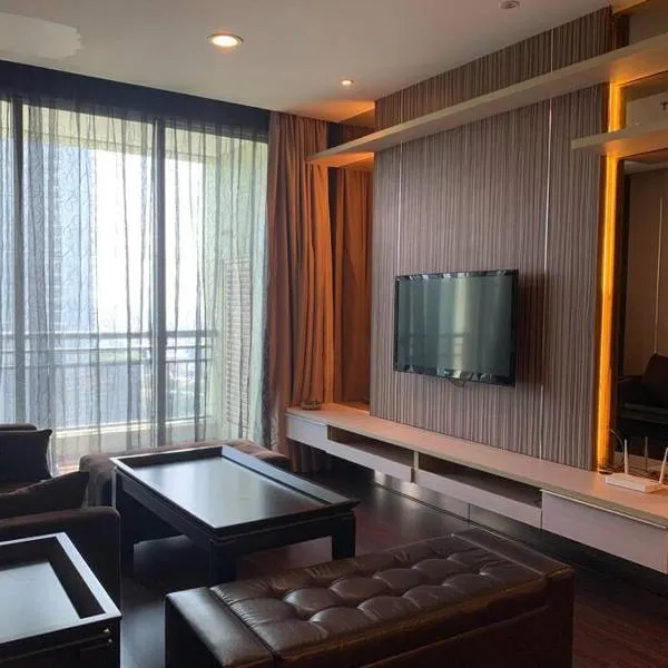 2br- Central Park Residence Alaina Tower Floor 29, hotel in Jakarta