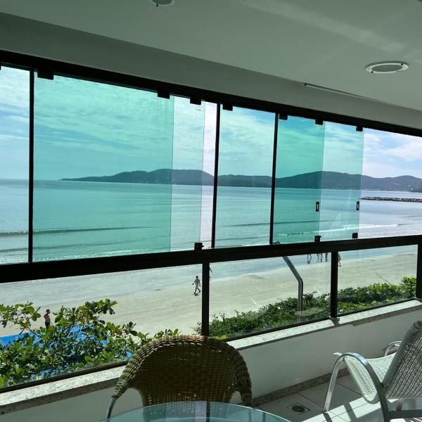 Apartamento Frente Mar Meia Praia