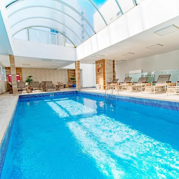 Hotel Plaza Camboriú, hotel in Balneário Camboriú