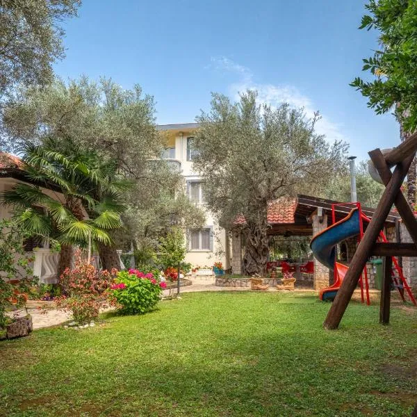 President Bungalows and Apartments, hotel v destinaci Utjeha