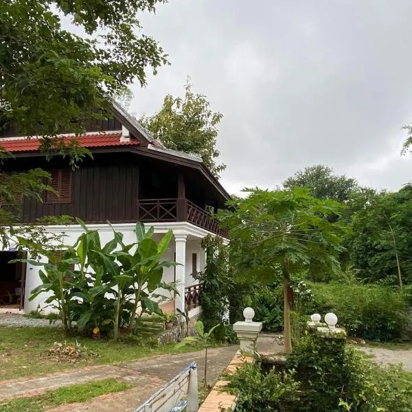 Viesnīca Mary Home Stay Riverside in Luangprabang pilsētā Luanpabana