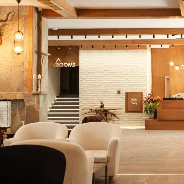 Park Hotel Ela، فندق في بوروفتس