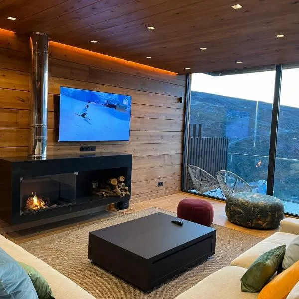 Lux 12, хотел в Сиера Невада