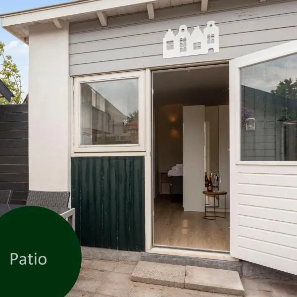 Studio Baarn with patio, airco, pantry, bedroom, bathroom, privacy - Amsterdam, Utrecht, hôtel à Baarn