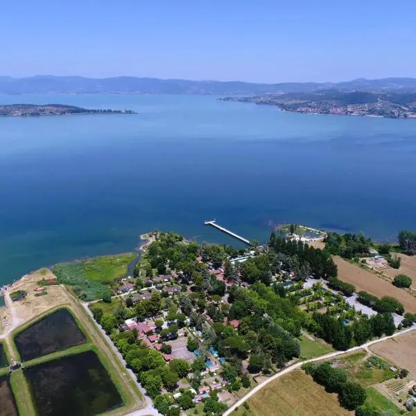 Trasimeno Glamping Resort, ξενοδοχείο σε Magione