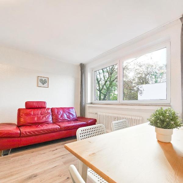 Tolstov Apartments - 2 or 3 Room Apartments - 15 Min zur Messe DUS & 10 Min Old Town DUS, Düsseldorf