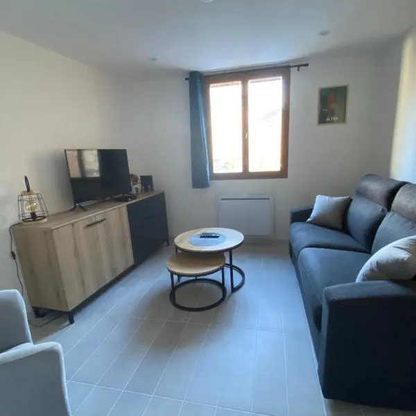 T2 à 150m du village, מלון בChateauroux-les-Alpes