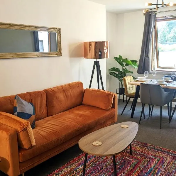 Beautiful Modern Coventry City Centre Apartment, hotel in Coventry