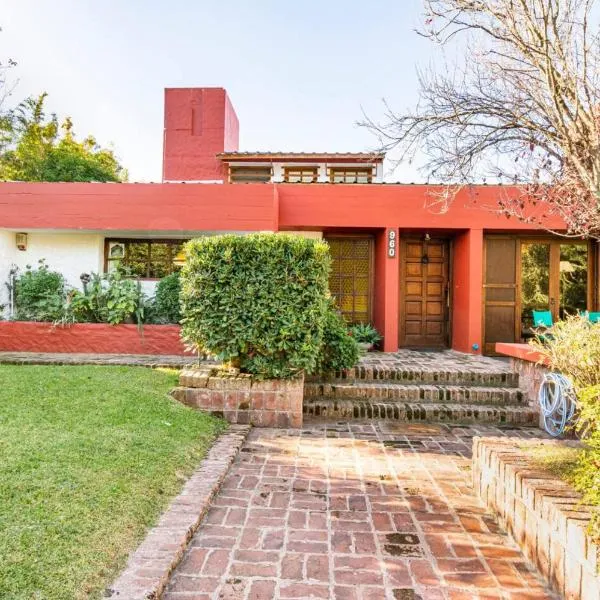 Habitación Privada en Casa de Familia, Hotel in Villa Gesell