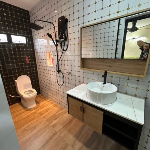 Viesnīca Kak Ani Homestay pilsētā Pasirgudanga