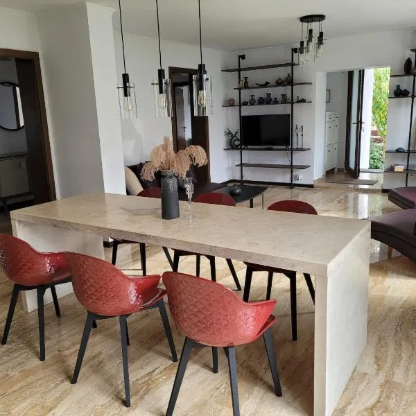 Casa Garda, hôtel à Simeria