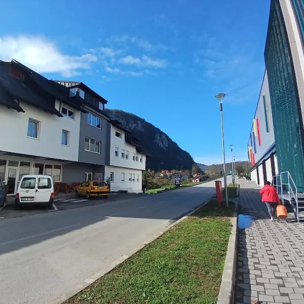 Sobe sa kupatilom Jajce, hotel v destinaci Jajce