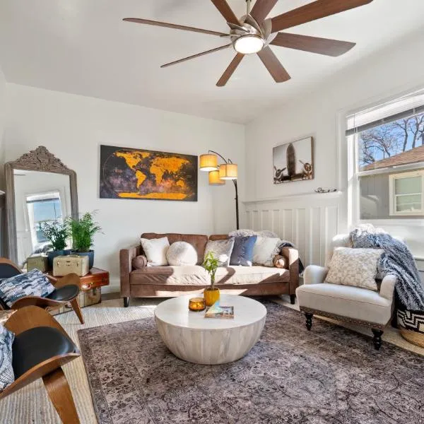 Midtown Flight Deck: 2BR Gem, hotel v destinácii Reno