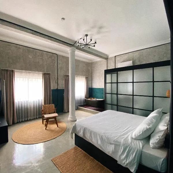 Sundays Café & Hotel, hotel in Phnom Penh