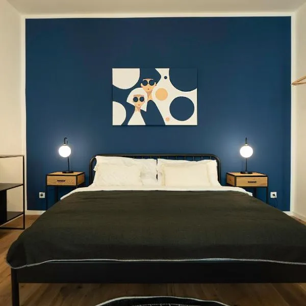 Modern apartment with a balcony near Belvedere, hotel ve Vídni