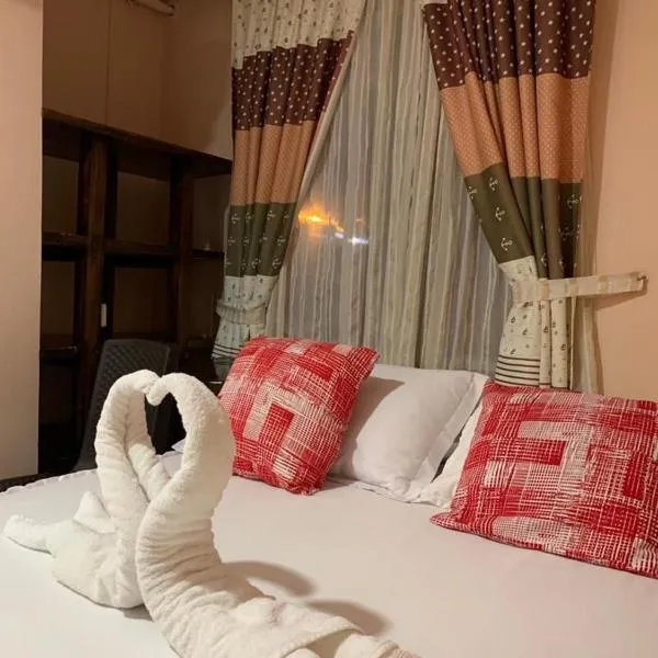 Hotel La Barca，位于阿塔卡梅斯的酒店