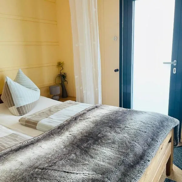 Restaurant Seeblick direkt am Schweriner See, hotell sihtkohas Bad Kleinen