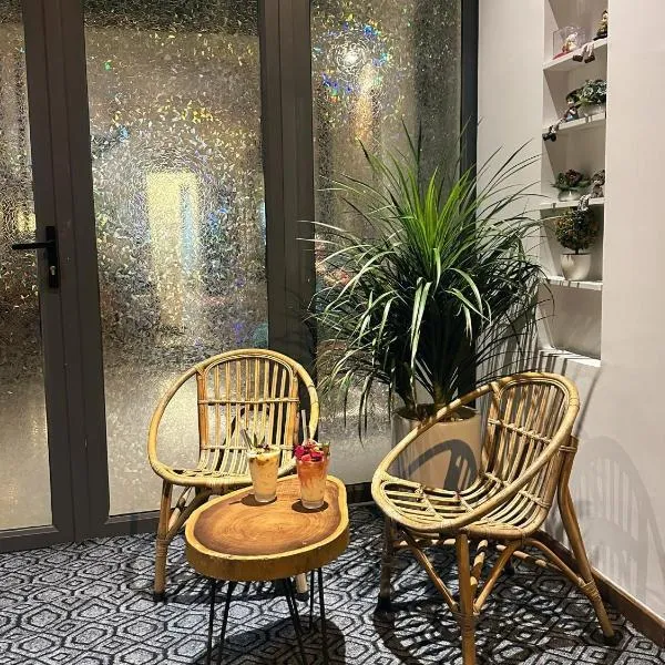 Gachilly House - Your Cozy Home In The Heart Of The BMT City, hôtel à Buôn Ma Thuột