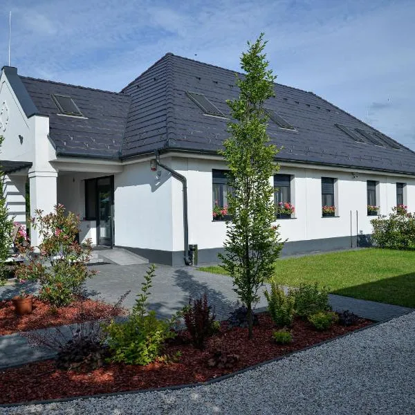 Földi Paradicsom Vendégház, hotel v destinaci Hajdúszoboszló