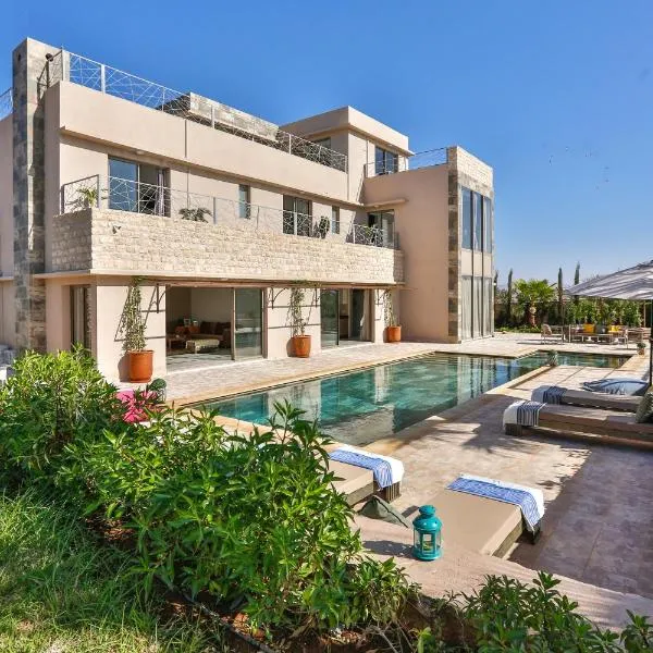 Villa ARGANINA piscine chauffée, hotel in Essaouira