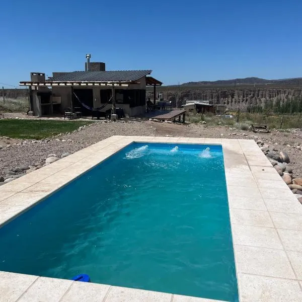 Wabi sabi, casita de montaña con pileta, hótel í Mendoza