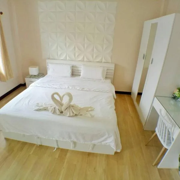 เรือนไทย 1, ξενοδοχείο σε Ban Don Klang