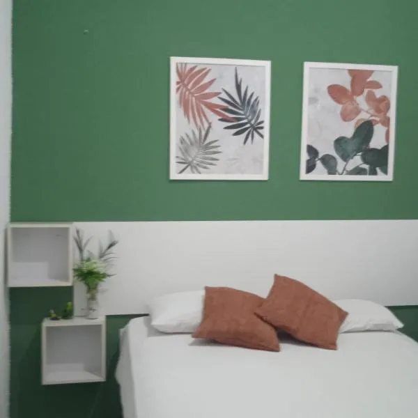 House755 Hospedaria, хотел в Форталеза