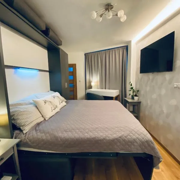 Cozy Apt Near Prague Castle, hotel in Prague