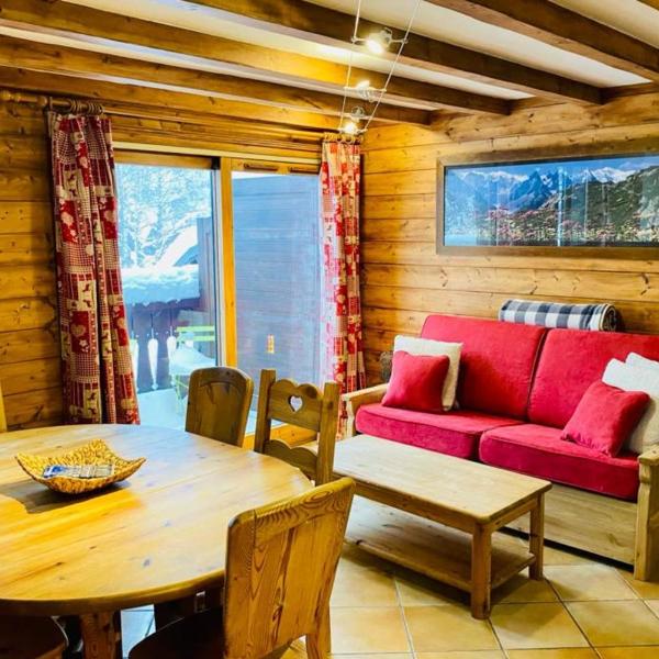 Mont Blanc View Apt In The Heart Of Chamonix