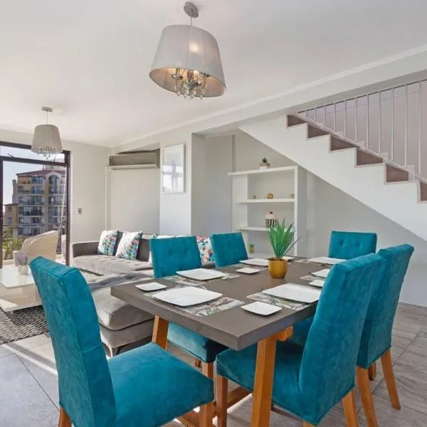 Resort Style Penthouse - BackUp Power, hotel in Cape Town