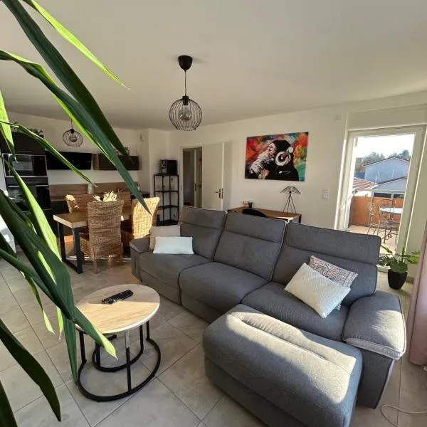 Charmant T3 proche plaine de l’Ain, hotell sihtkohas Saint-Jean-de Niost